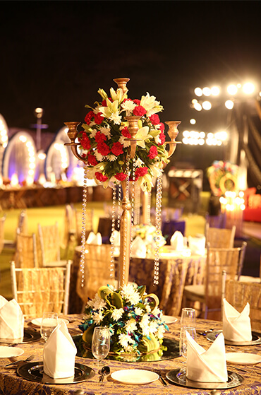 CATERING & DECOR - Amara offers the exclusivity to hire your own vendors for food and event decor. 